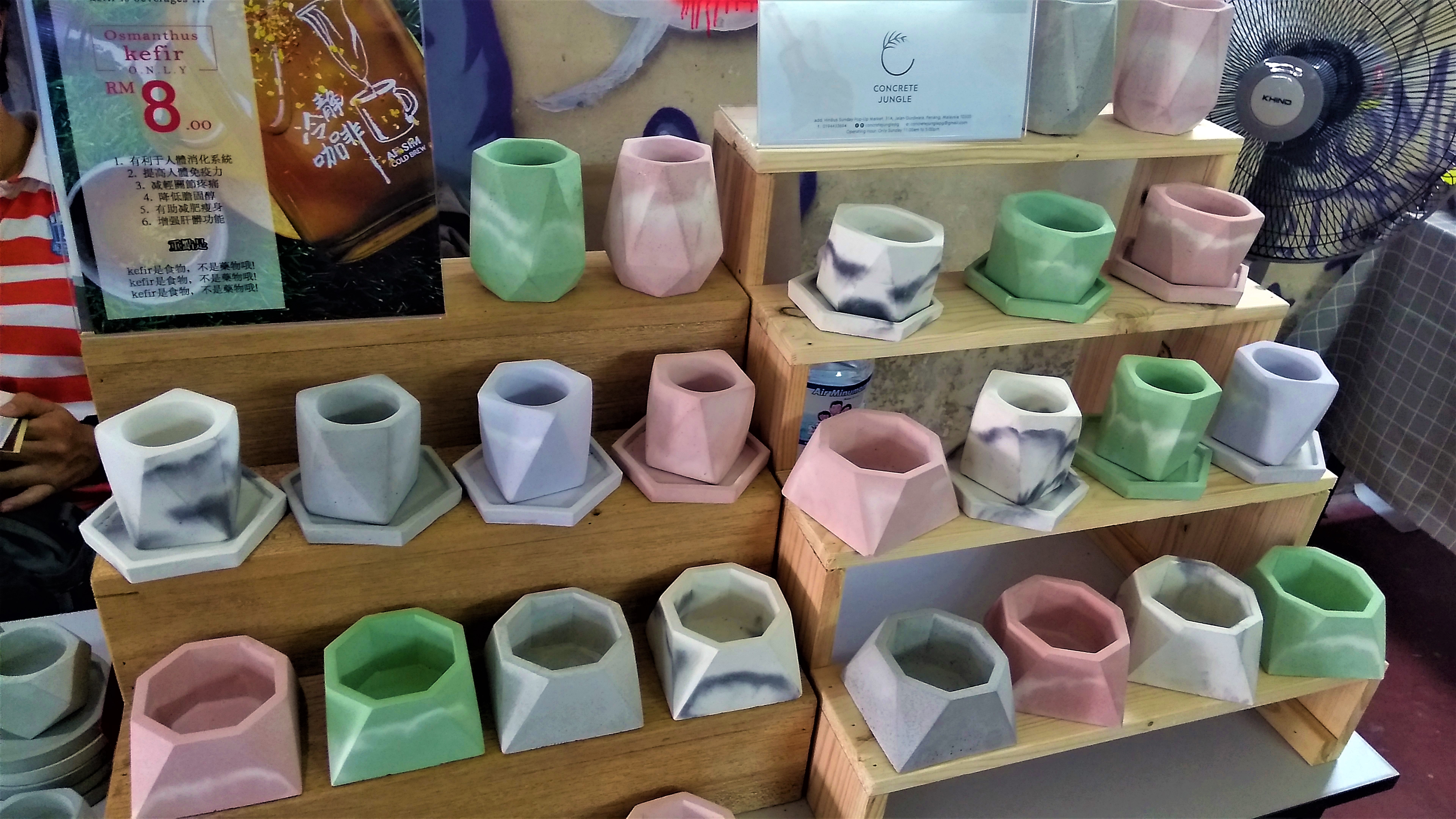 Rojak Daily/Yukeshwaran Devadas Beautiful concrete pots from Concrete Jungle.
